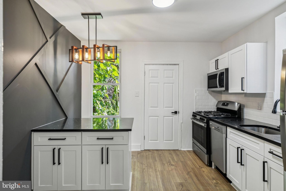 5514 Delancey St, Philadelphia, PA 19143 - photo 1