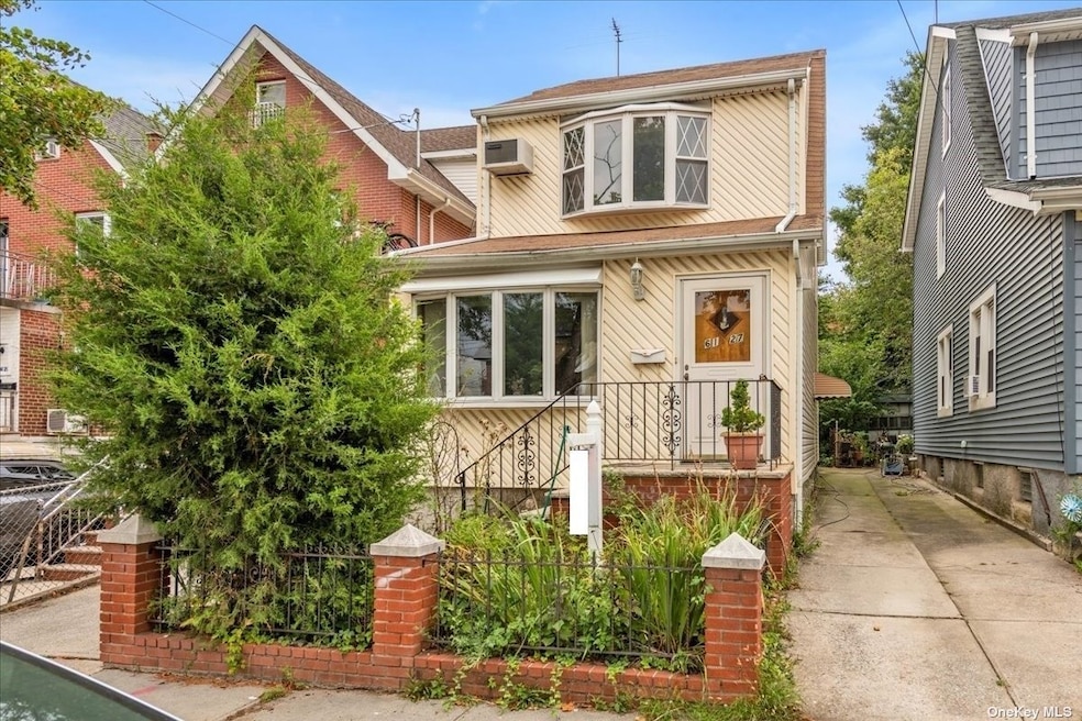 61-27 159th St, Fresh Meadows, NY 11365 - photo 1