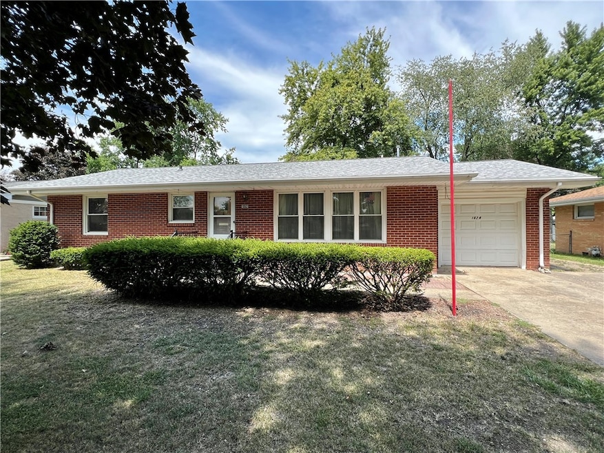 1524 Bell Ave, Mattoon, IL 61938 - photo 1