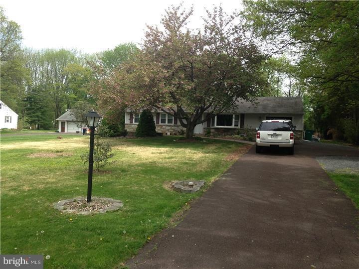 2235 Lenhart Rd, Colmar, PA 18915 - photo 1