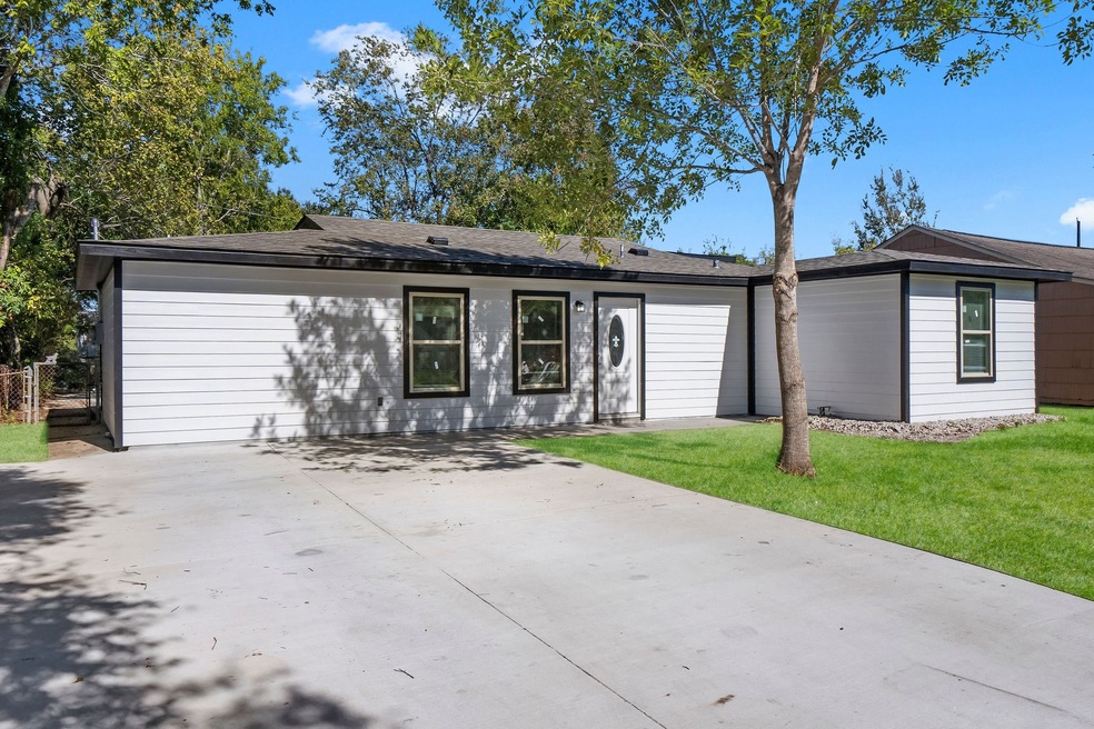 5207 Dewberry St, Houston, TX 77021 - photo 1