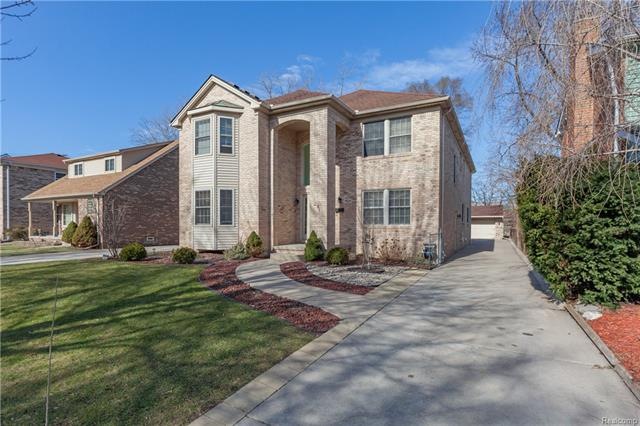 Amazing Curb appeal!!!
