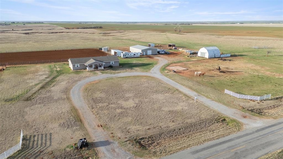 22950 E 1130 Rd, Bessie, OK 73622 - photo 1