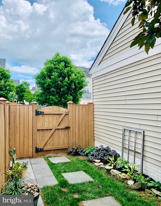 9036 Ribbon Falls Loop, Bristow, VA 20136 - photo 1