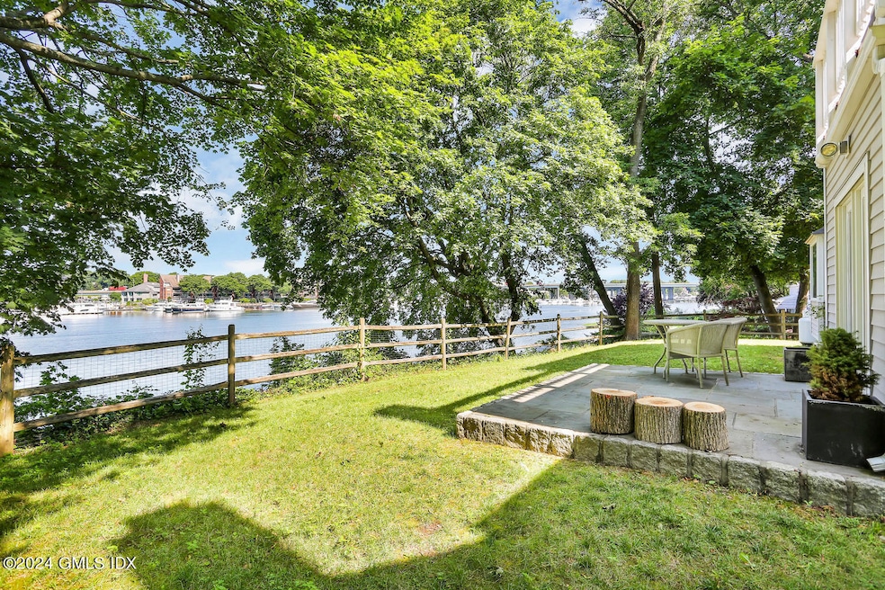 24 Juniper Ln Riverside CT-large-006-020