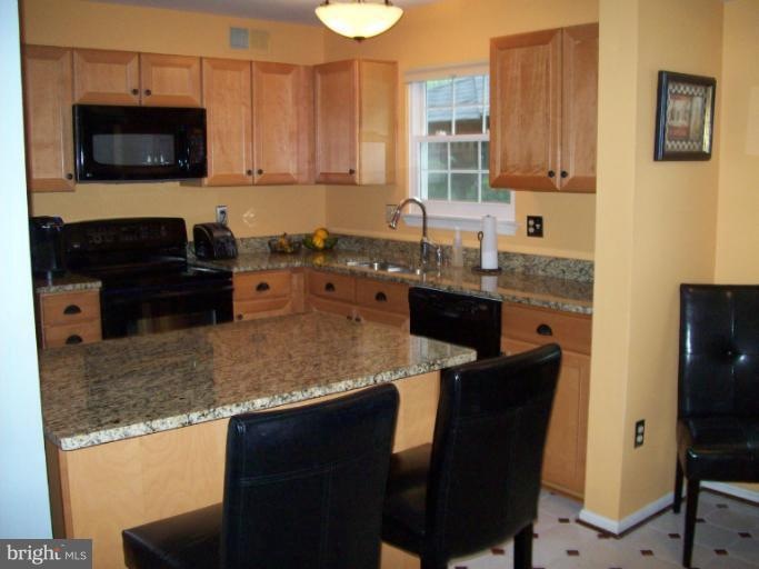 11 Blackburn Ct, Burtonsville, MD 20866 - photo 1