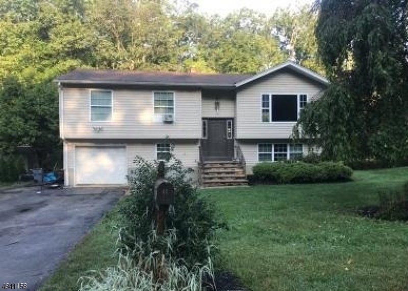 42 Roger Ct, Ringwood, NJ 07456 - photo 1