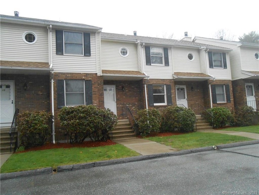 11 Cranberry Hollow unit 11, Enfield, CT 06082 - photo 1