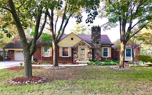 19070 GLENWOOD BLVD FRONT STREET VIEW