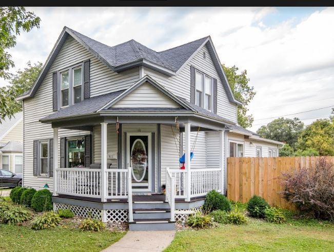 Front of 311 W 5th