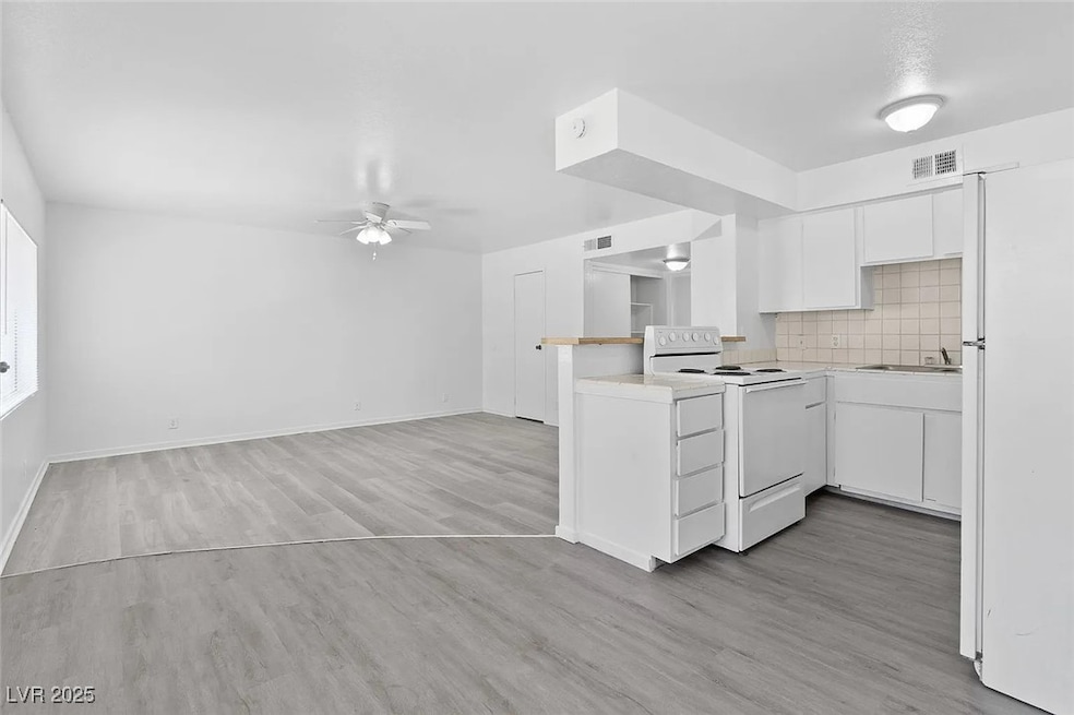 1812 Fulstone Way unit 4, Las Vegas, NV 89115 - photo 1