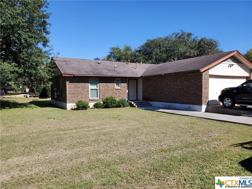 2018 Castle Gate Cir, San Marcos, TX 78666 - photo 1