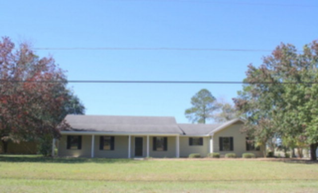 109 W Longleaf Dr, Sylvester, GA 31791 - photo 1