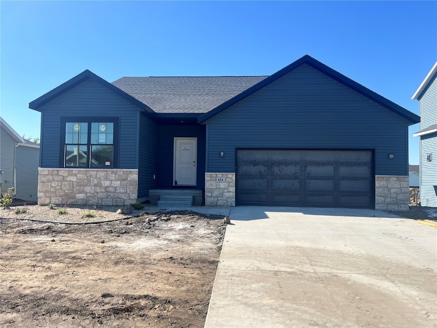 614 Grey Slate Dr SW, Cedar Rapids, IA 52404 - photo 1