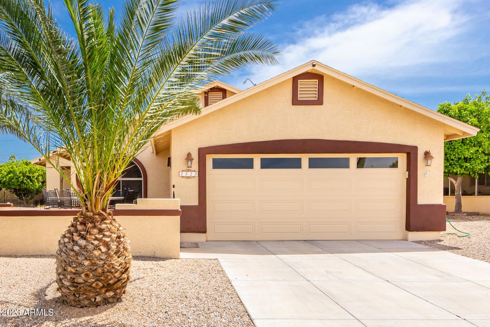 2523 N Barber Dr unit 6, Mesa, AZ 85215 - photo 1