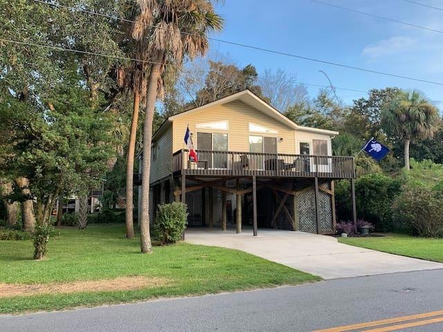 203 E Huron Ave - front pic