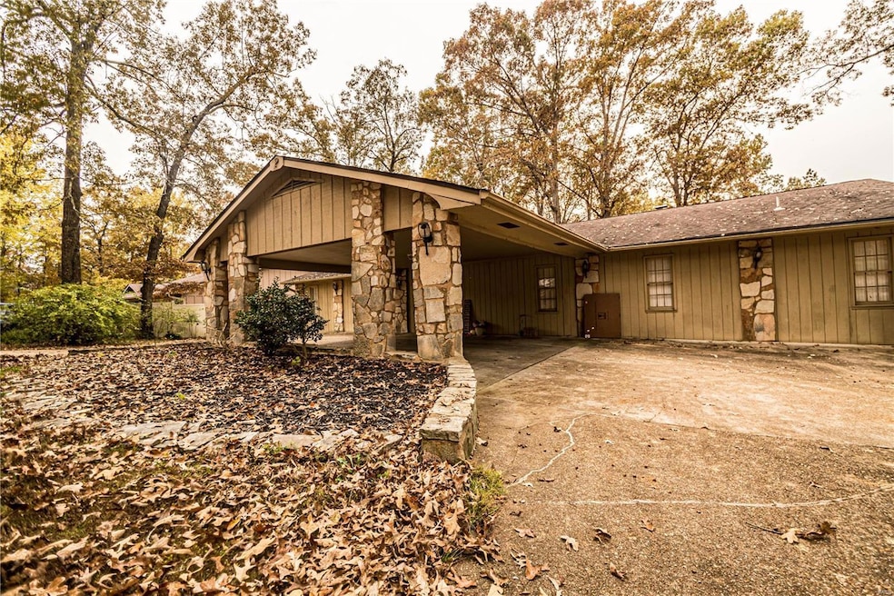 2880 Carrie Ann Cir, Poplar Bluff, MO 63901 - photo 1