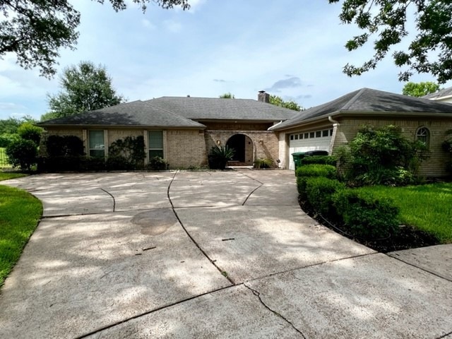 5618 Turfwood Ln, Houston, TX 77088 - photo 1