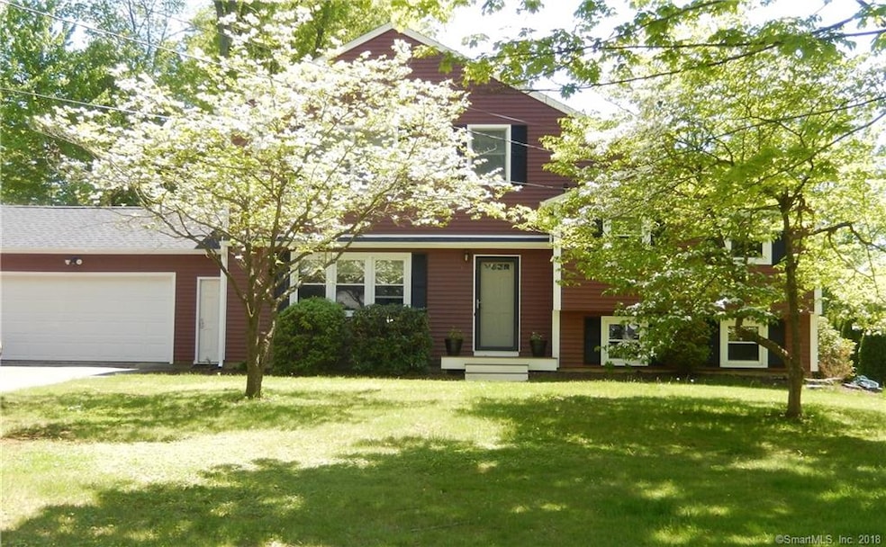 839 Overhill Dr, Suffield, CT 06078 - photo 1