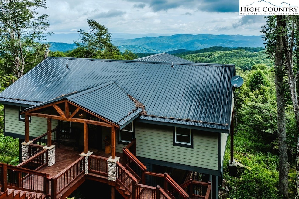 128 Hawthorn Rd, Beech Mountain, NC 28604 - photo 1