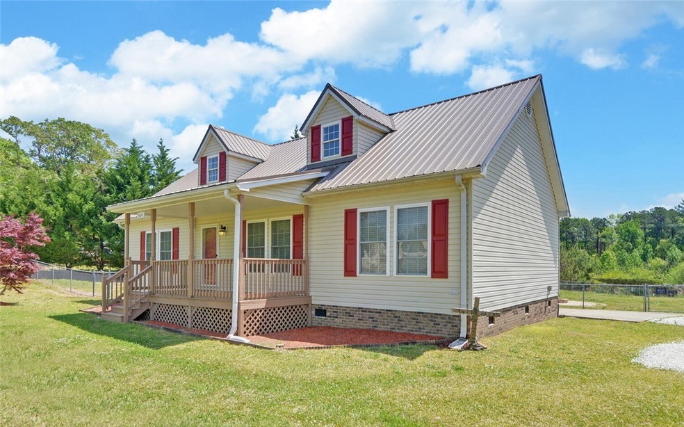 564 Fairfield Rd, Walhalla, SC 29691 - photo 1