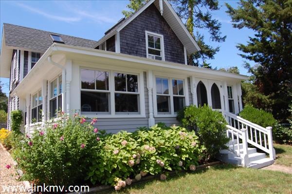 5 Wamsutta Ave, Oak Bluffs, MA 02557 - photo 1