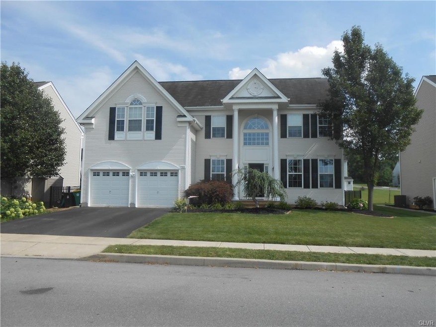 7506 Scenic View Dr, Macungie, PA 18062 - photo 1