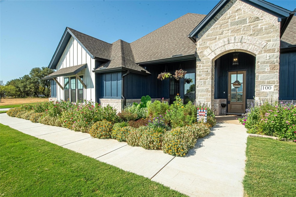 100 Oaks Springs Ln, Weatherford, TX 76087 - photo 1
