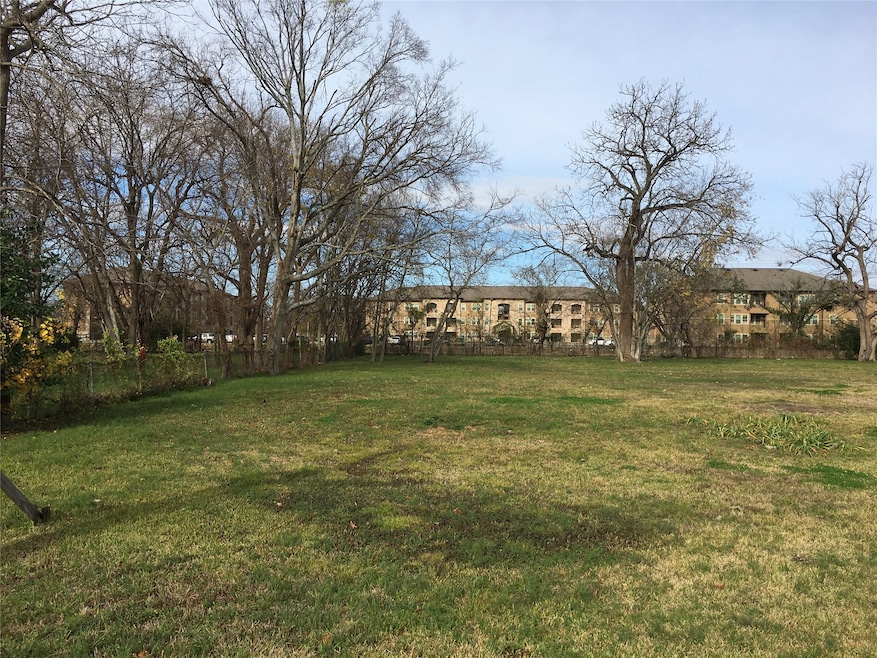 3913 King St, Houston, TX 77026 - photo 1