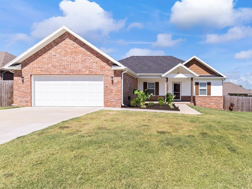 1440 Colonel McNeil Dr, Prairie Grove, AR 72753 - photo 1