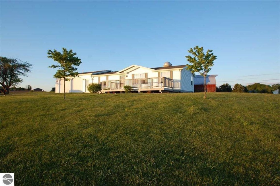 1053 W State Rd, West Branch, MI 48661 - photo 1