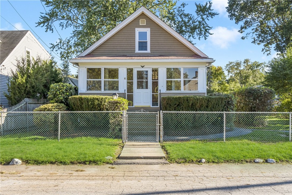 16 Beechcrest St, Warwick, RI 02888 - photo 1