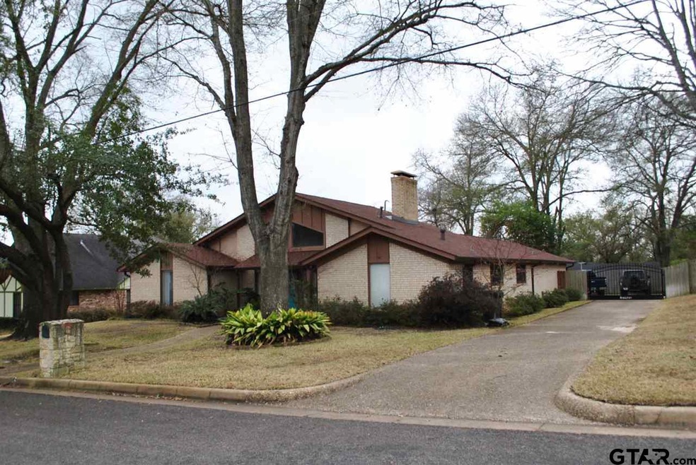 3901 3901 Post Oak Rd, Tyler, TX 75701 - photo 1