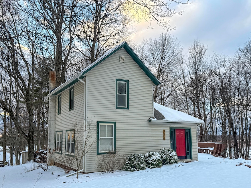 9155 Cushing Rd, Eau Claire, MI 49111 - photo 1