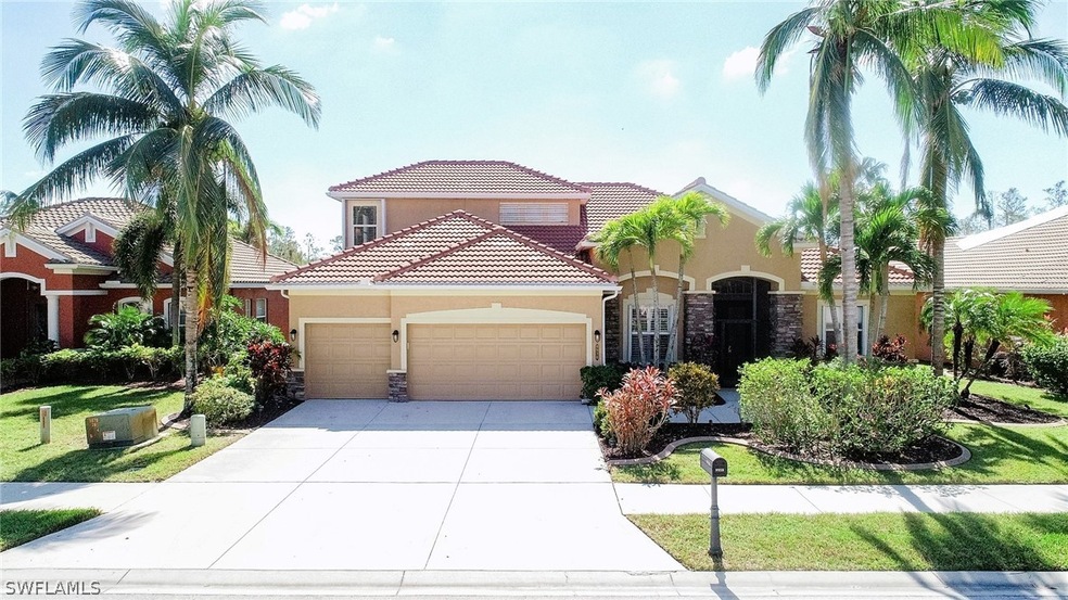 Amazing 5 Bedroom W/Den, Executive Pool Home On La