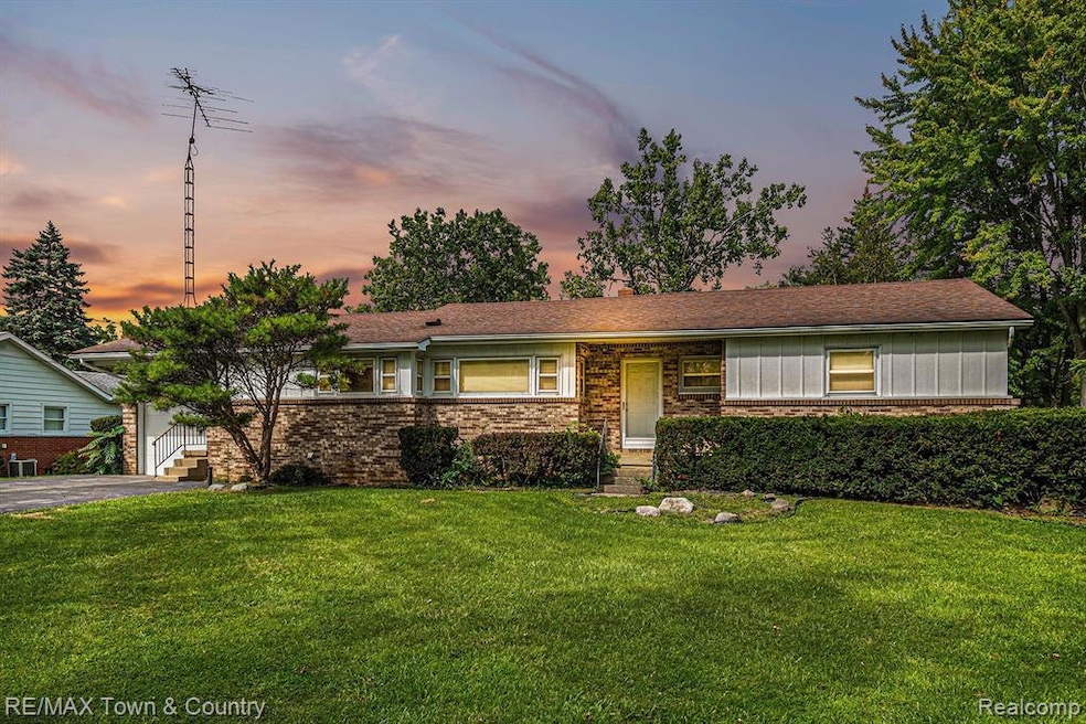 3441 E Maple Ave, Burton, MI 48529 - photo 1