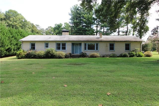 504 N Greenbriar Rd, Statesville, NC 28625 - photo 1