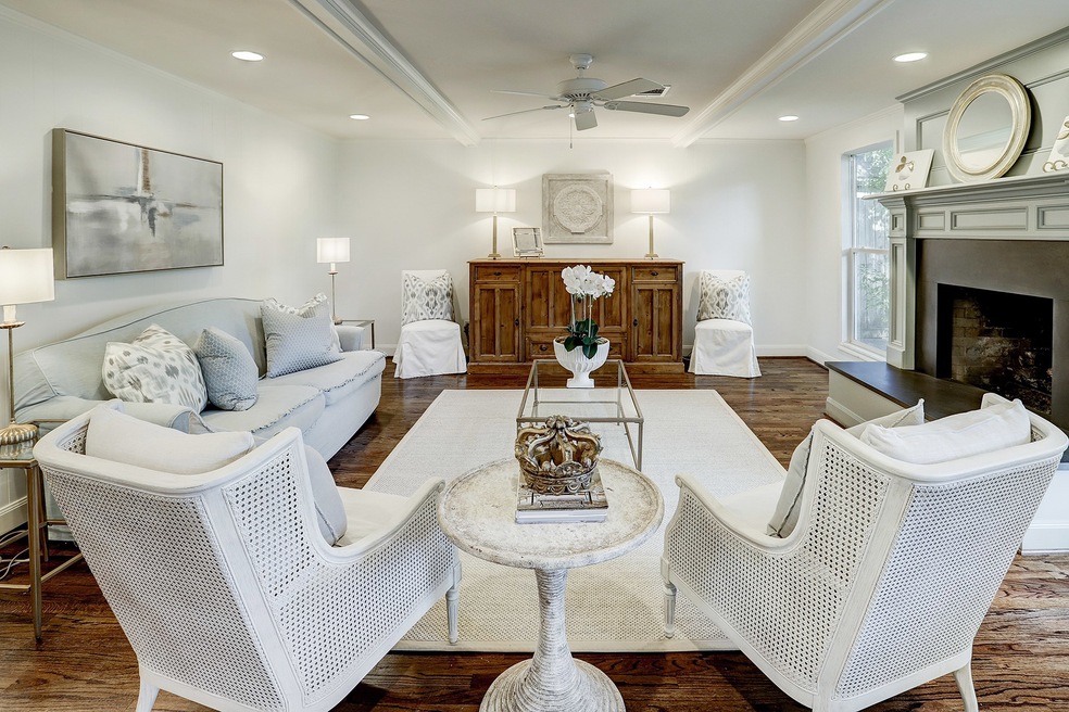 13835 Britoak Ln, Houston, TX 77079 - photo 1