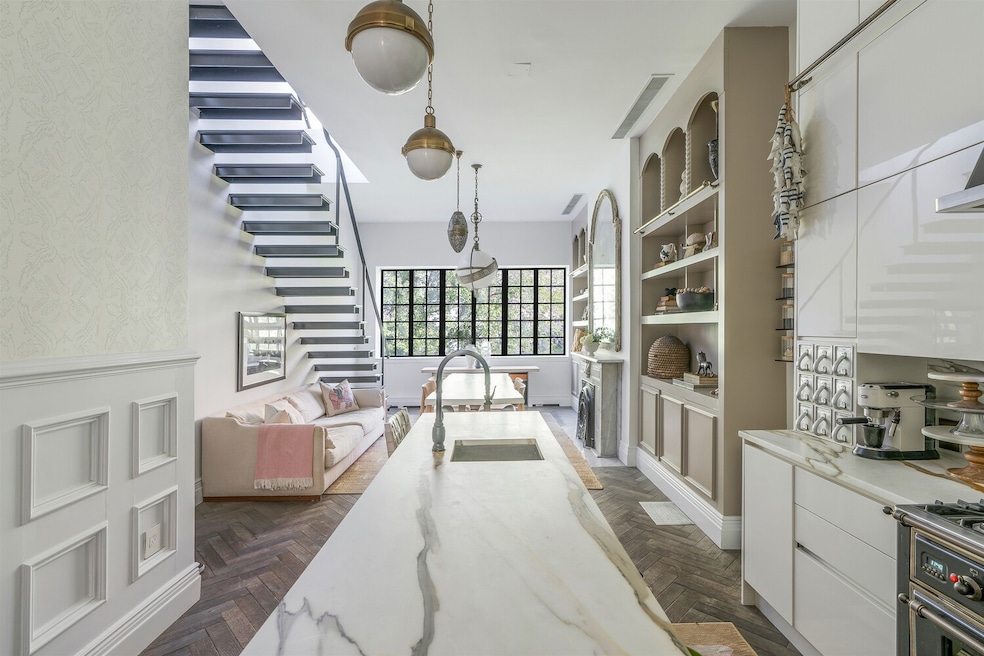 For Sale $4,350,000 • Co-Listing Agent