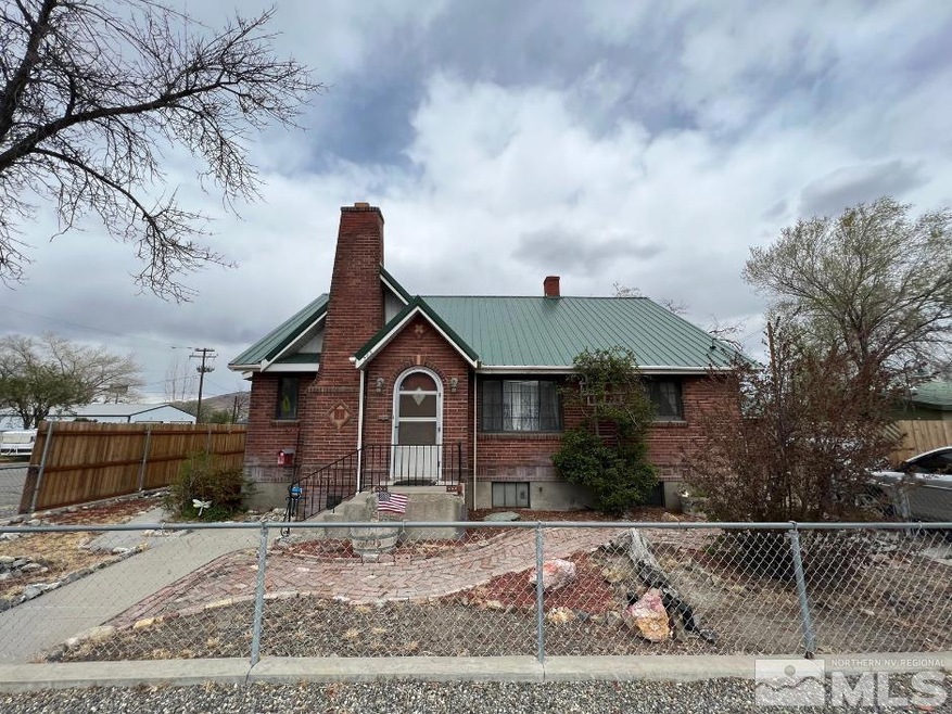 305 E 4th St, Winnemucca, NV 89445 - photo 1