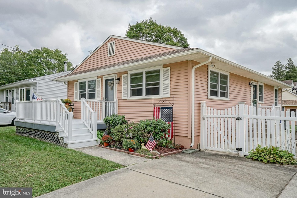 186 Middlesex Ct, West Deptford, NJ 08086 - photo 1