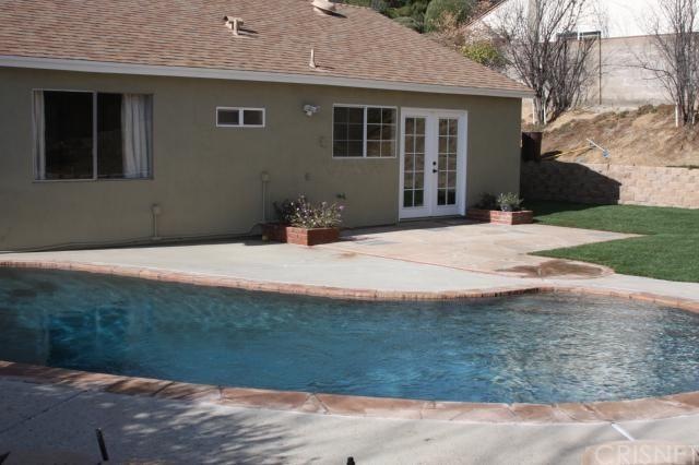 Large Backyard w/ In-ground Pool