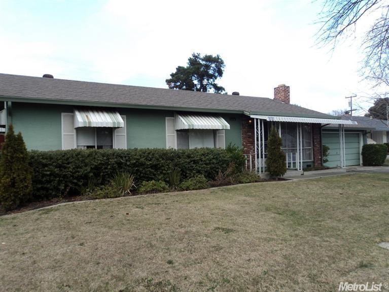This is a rare find. Only one owner. This property