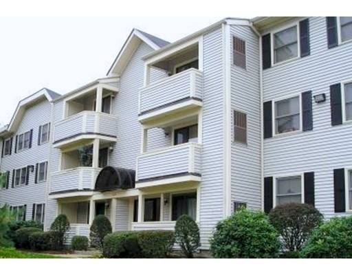 1216 Vfw Pkwy unit 42, West Roxbury, MA 02132 - photo 1