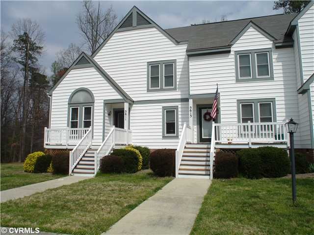 Exterior Front - Like new corner townhouse in Beac
