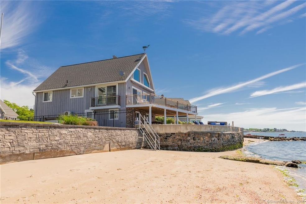 Fully renovated waterfront property on Long Island