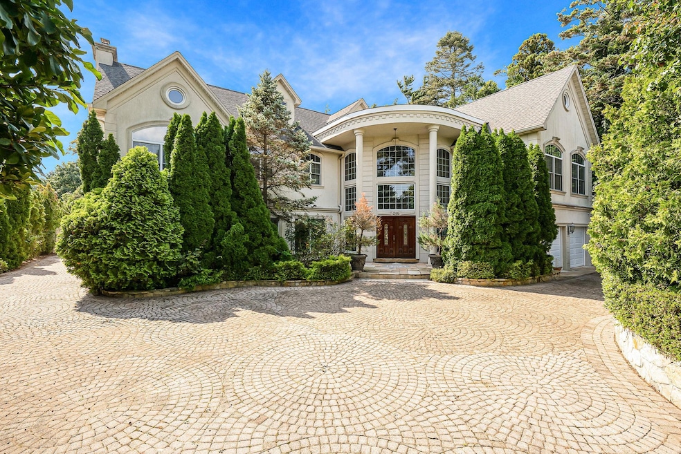 Pending $1,699,000 • Co-Listing Agent