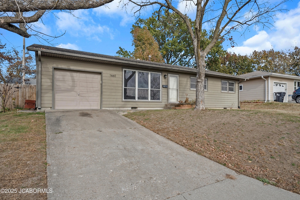 1660 Highridge Cir, Columbia, MO 65203 - photo 1