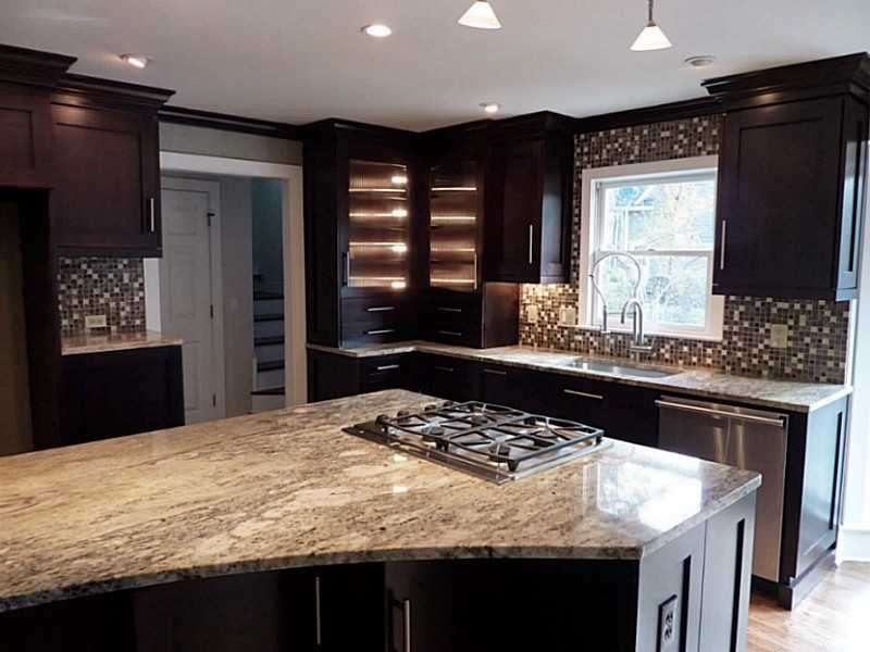 Kitchen. Custom Kitchen is Amazing w/Viking, Decor