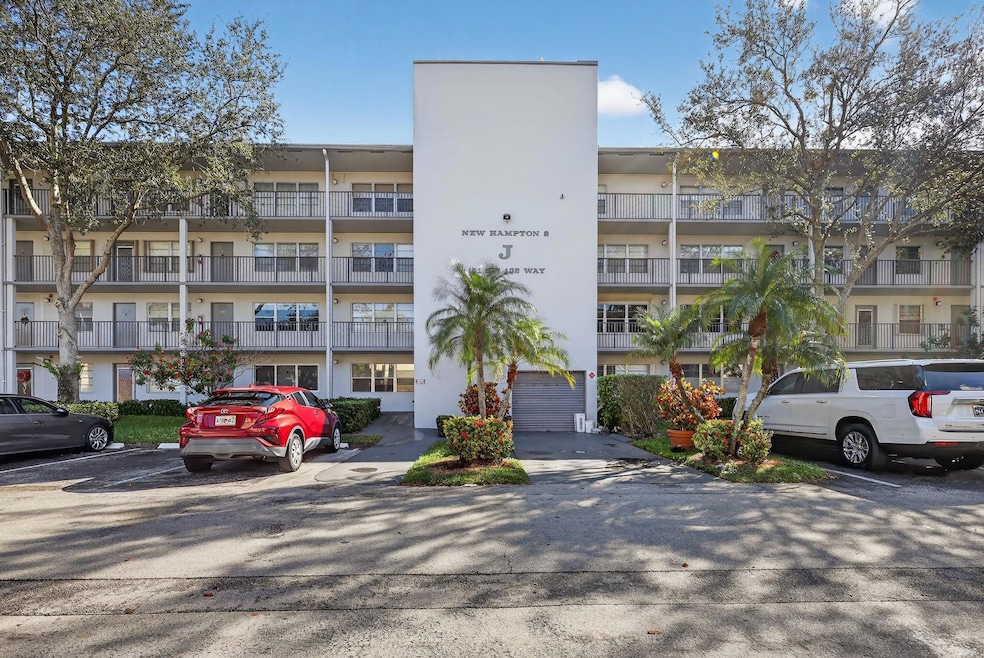 101 SW 132nd Way unit J418, Pembroke Pines, FL 33027 - photo 1